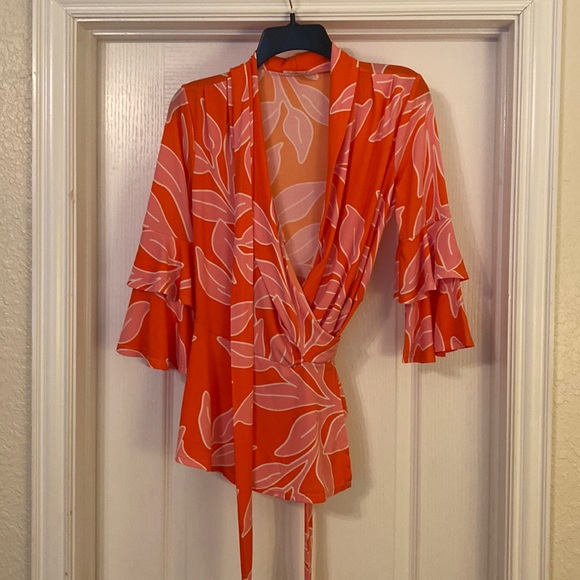 Venus flare sleeve wrap blouse size small - Picture 2 of 6
